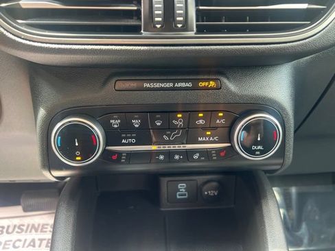 Used 2023 Ford Escape Active AWD/4WD image 29