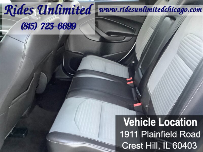Used 2017 Ford Escape SE w/ SE Sport Appearance Package FWD image 26