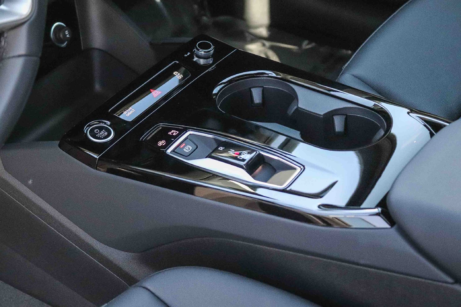 Used 2027 Audi Q6 e-tron Premium AWD/4WD image 20