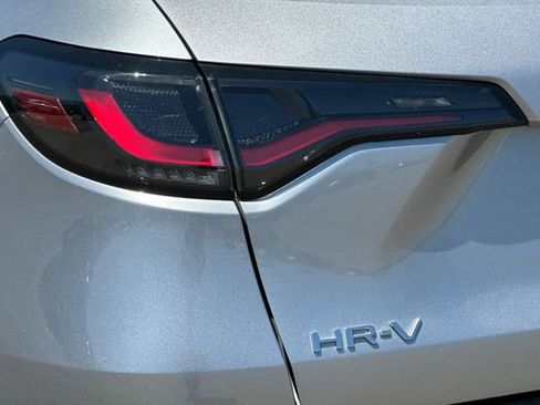 Used 2024 Honda HR-V EX-L image 31