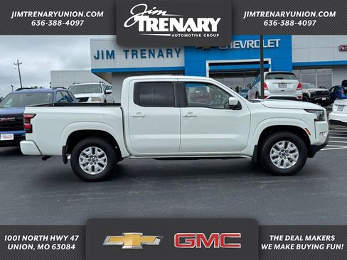 Used 2022 Nissan Frontier SV AWD/4WD image 1