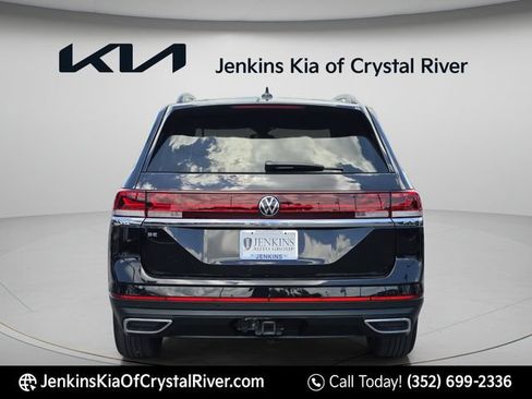 Used 2024 Volkswagen Atlas SE FWD image 8