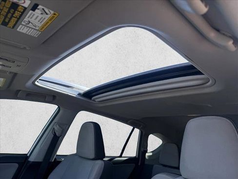 Used 2015 Toyota RAV4 XLE image 23