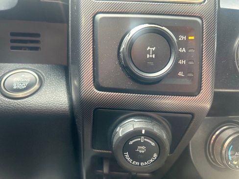 Used 2019 Ford F150 Raptor w/ Equipment Group 802A Luxury image 17