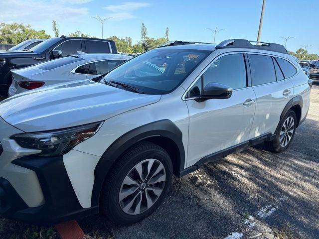 Used 2023 Subaru Outback Touring AWD/4WD image 4