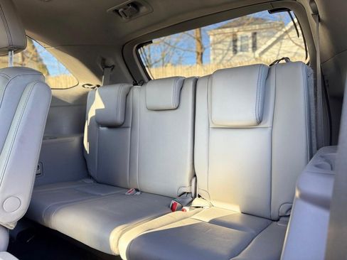 Used 2018 Toyota Highlander XLE image 19