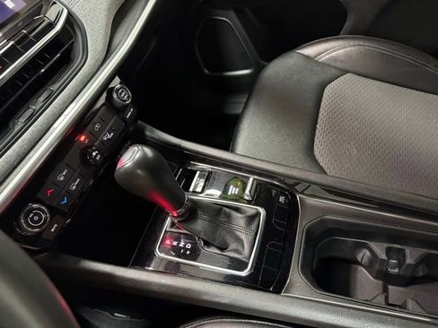 Certified 2024 Jeep Compass Latitude w/ Altitude Special Edition AWD/4WD image 19