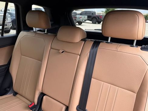 Used 2023 Volkswagen Tiguan SE FWD image 27