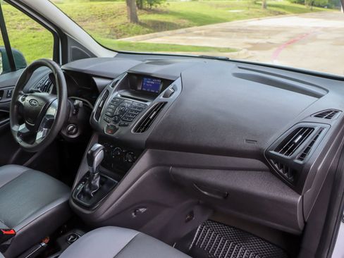 Used 2016 Ford Transit Connect XL FWD image 16
