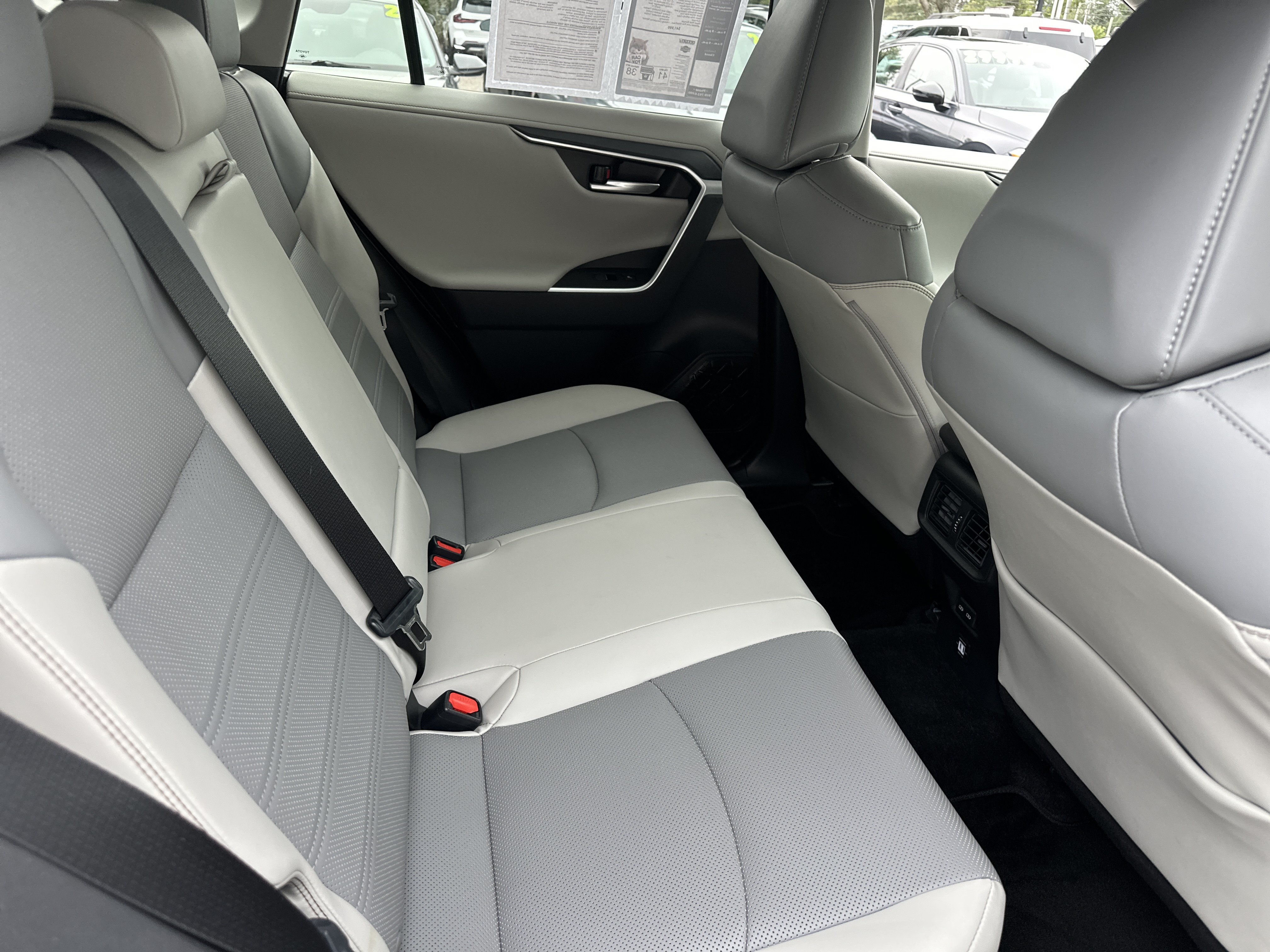 Used 2025 Toyota RAV4 Limited w/ Advanced Technology Package AWD/4WD image 6