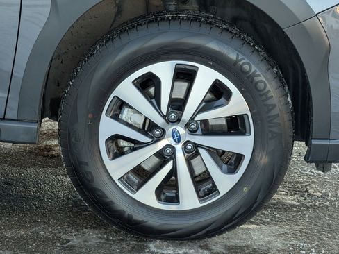 Used 2025 Subaru Outback Premium image 15