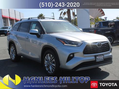 Certified 2024 Toyota Highlander Platinum AWD/4WD image 5