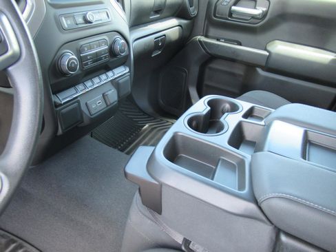 Used 2022 Chevrolet Silverado 1500 Custom w/ Safety Confidence Package RWD image 15