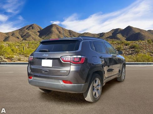Used 2020 Jeep Compass Latitude FWD image 4