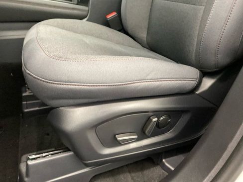 New 2025 Ford Explorer Active image 18