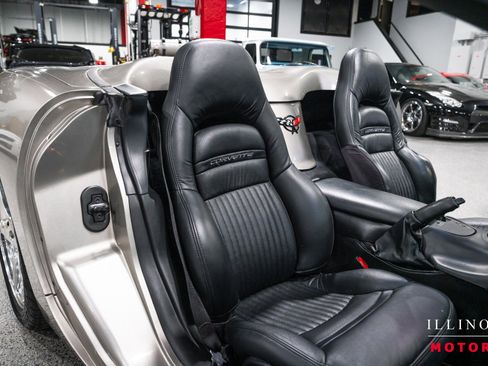 Used 2002 Chevrolet Corvette Convertible w/ Preferred Equipment Group2 image 22