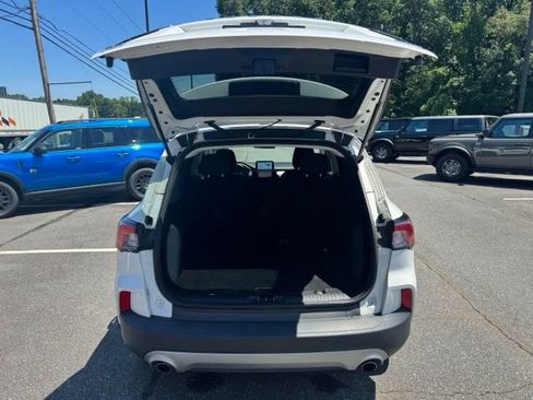 Used 2022 Ford Escape SE w/ Cold Weather Package AWD/4WD image 8