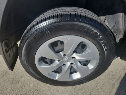 Used 2024 Toyota RAV4 LE FWD image 8