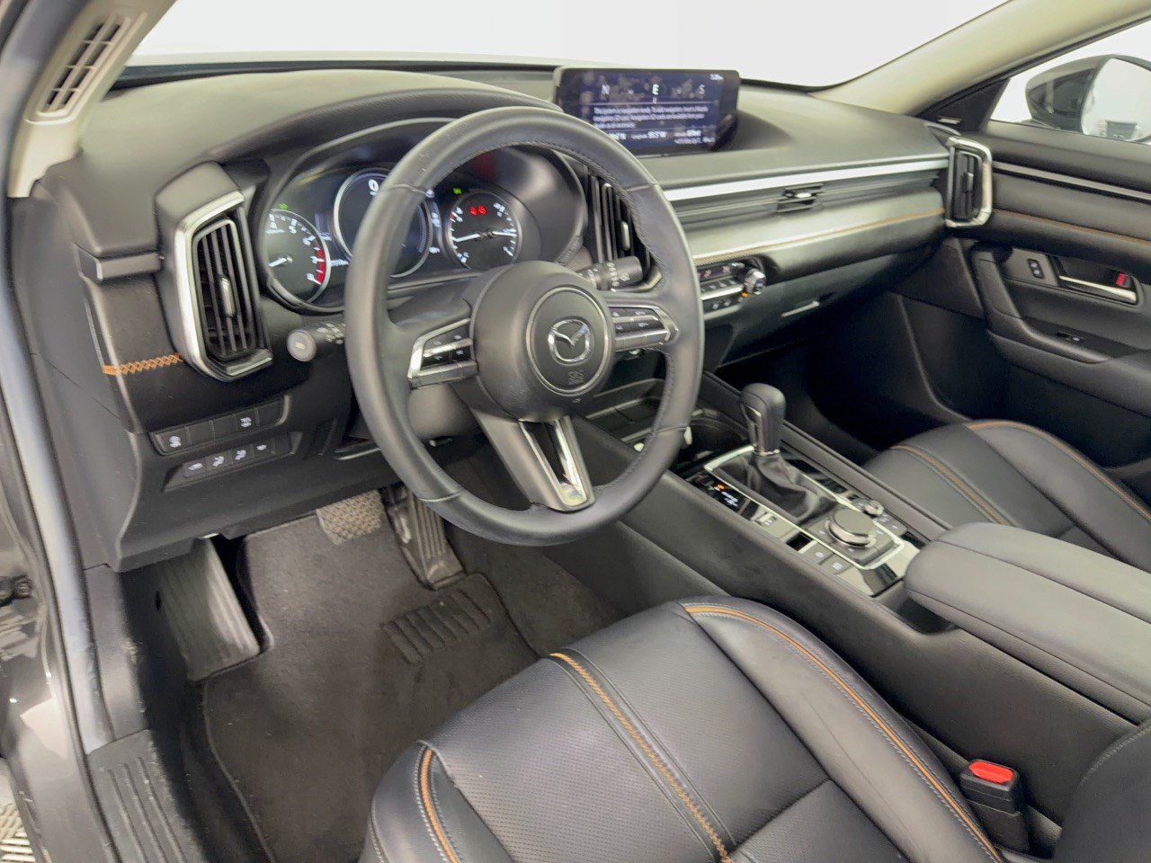 Used 2025 MAZDA CX-50 AWD 2.5 S w/ Premium Plus Pkg image 4