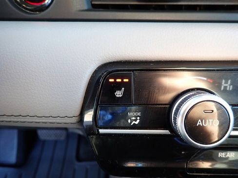 Used 2023 Honda Pilot EX-L image 23