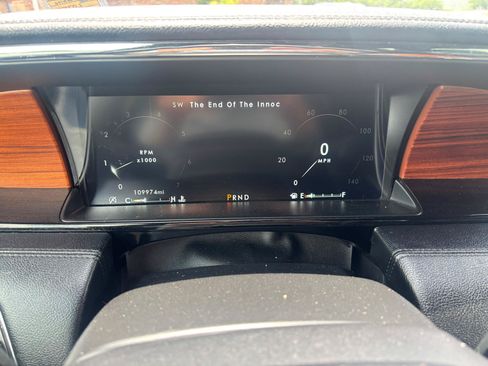 Used 2019 Lincoln Navigator Reserve AWD/4WD image 12