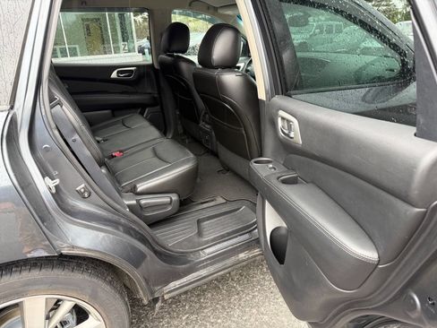 Used 2014 Nissan Pathfinder Platinum AWD/4WD image 11