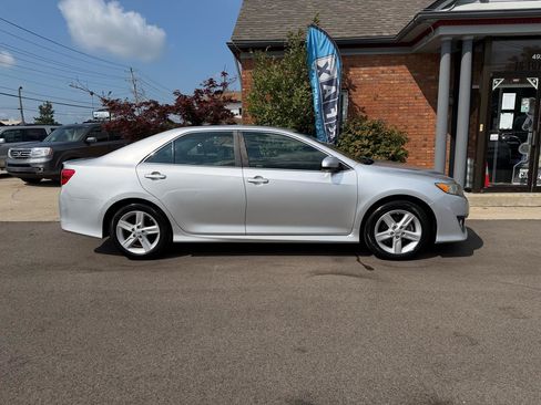 Used 2014 Toyota Camry SE FWD image 5