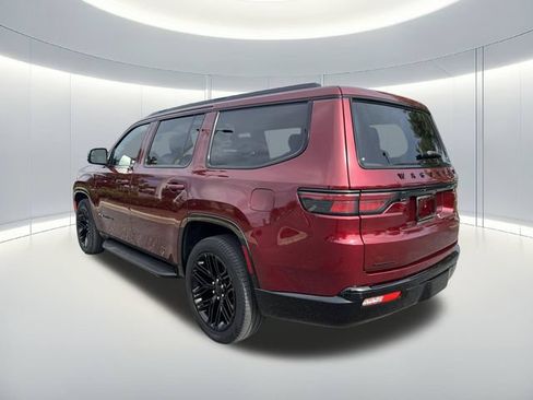 Used 2023 Jeep Wagoneer Series II AWD/4WD image 5