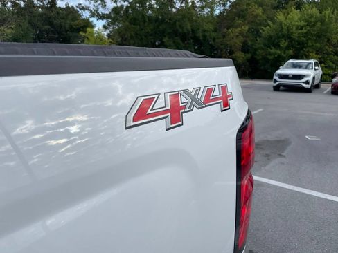 Used 2017 Chevrolet Silverado 1500 LT w/ All Star Edition AWD/4WD image 8