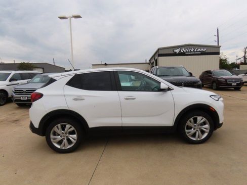 Used 2024 Buick Encore GX Preferred image 8