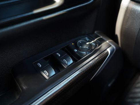 Used 2021 Chevrolet Silverado 1500 LT Trail Boss w/ Convenience Package II image 28