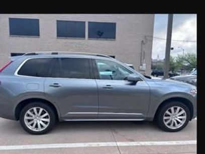 Used 2016 Volvo XC90 T6 Momentum w/ Momentum Plus Package