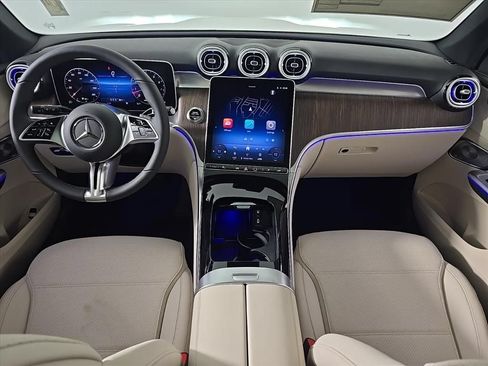Used 2026 Mercedes-Benz GLC 300 4MATIC image 28
