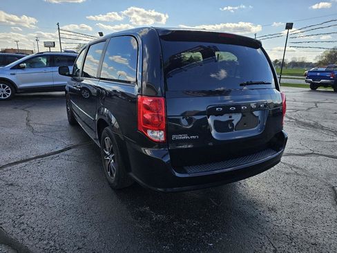 Used 2016 Dodge Grand Caravan SE image 30