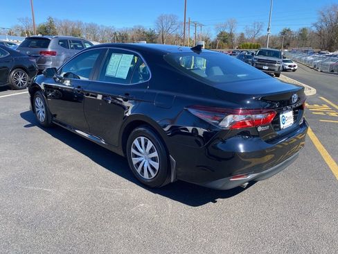 Used 2022 Toyota Camry LE w/ Cold Weather Package image 8