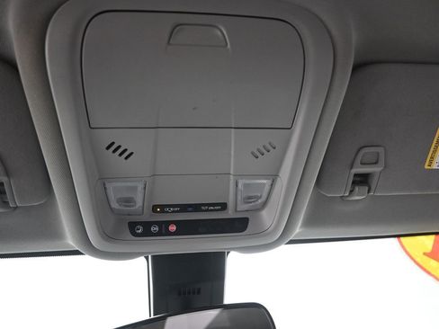 Used 2021 Chevrolet Equinox LT w/ LPO, Floor Liner Package image 38