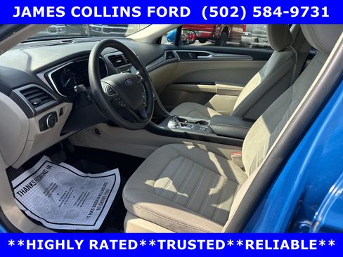 Used 2020 Ford Fusion SE FWD image 4
