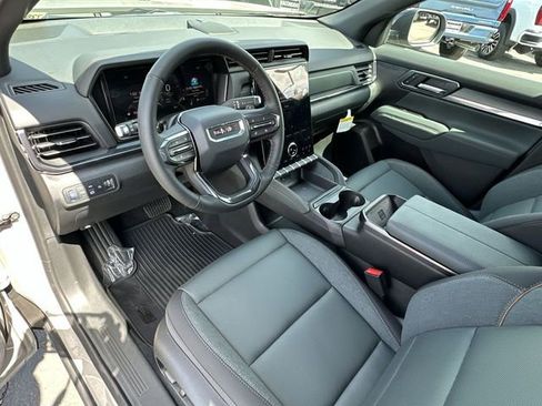 New 2026 GMC Terrain AT4 AWD/4WD image 10