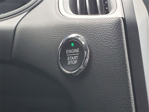 Certified 2024 Ford Edge SEL w/ Convenience Package image 24