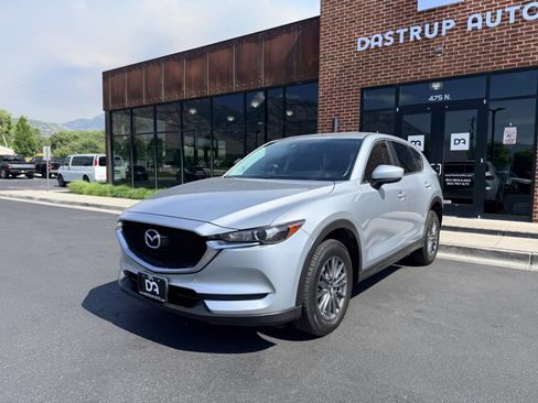 Used 2017 MAZDA CX-5 Touring FWD image 2