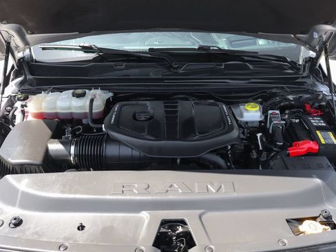 Used 2025 RAM 1500 Limited AWD/4WD image 13