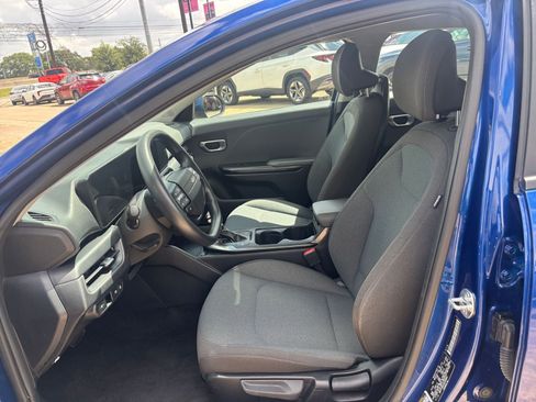 Used 2025 Kia K4 FWD image 25