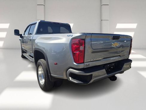 Used 2024 Chevrolet Silverado 3500 High Country w/ High Country Premium Package image 5