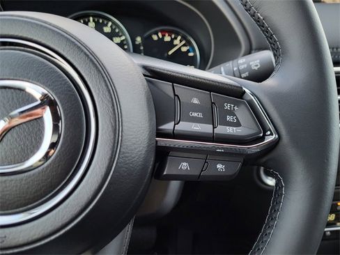 New 2025 MAZDA CX-5 Signature image 9