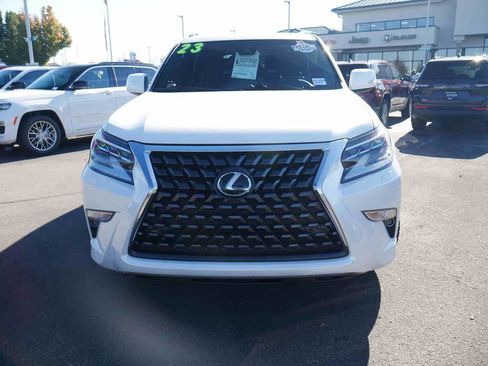Used 2023 Lexus GX 460 Premium image 3