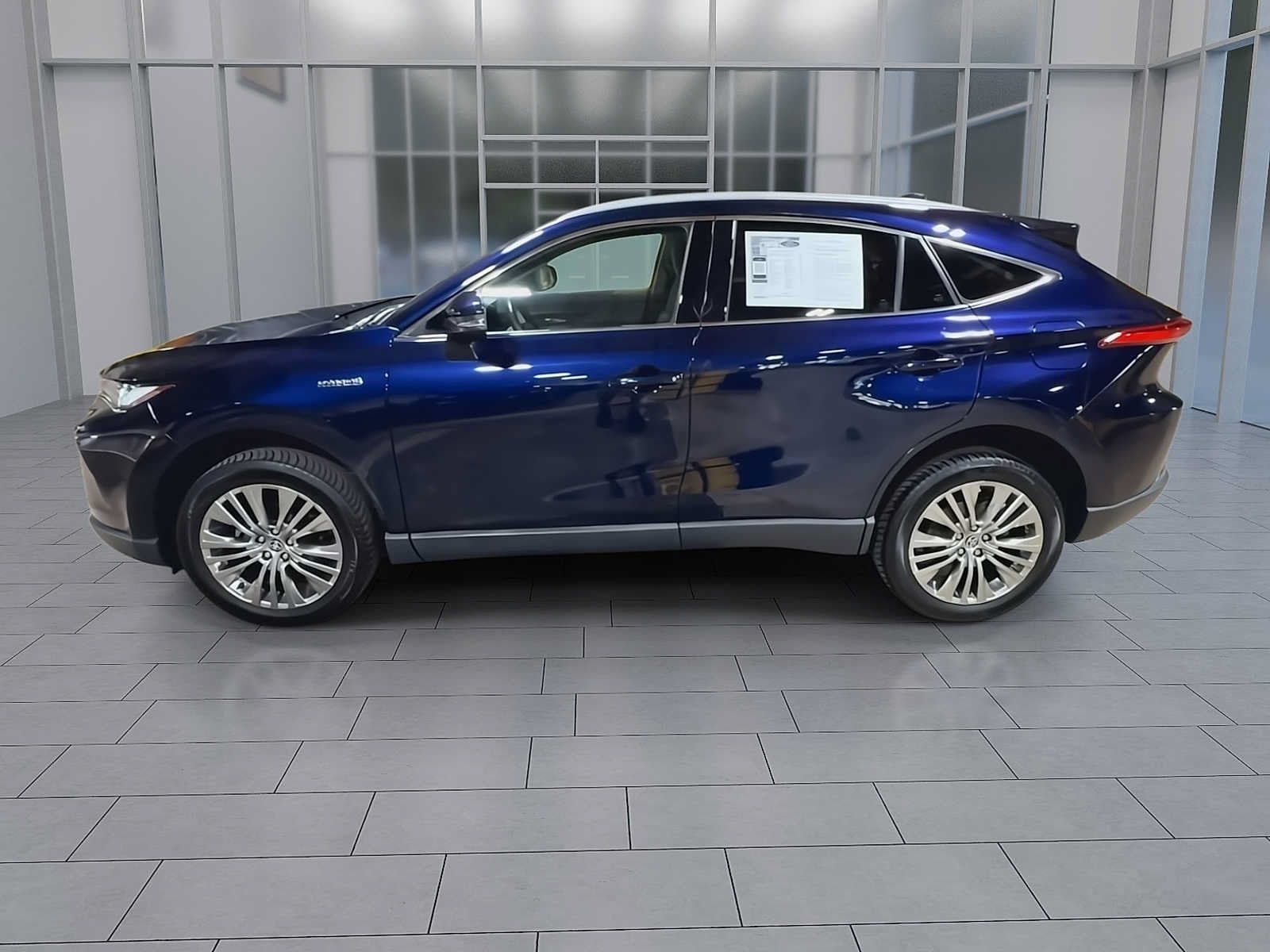 Used 2021 Toyota Venza XLE w/ Softex Package AWD/4WD image 5