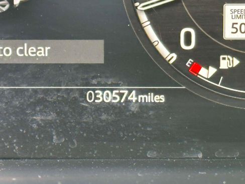 Used 2025 Land Rover Defender 110 S image 27