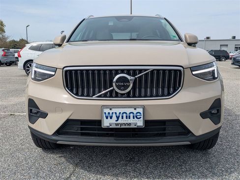 New 2025 Volvo XC40 B5 Plus w/ Climate Package image 9