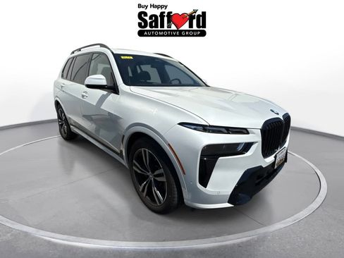 Used 2026 BMW X7 xDrive40i w/ M Sport Package AWD/4WD image 4