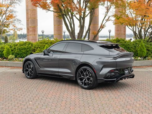 Used 2024 Aston Martin DBX 707 image 2